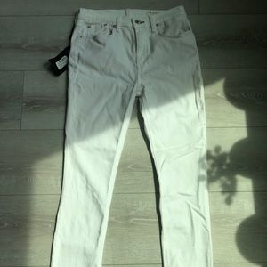 Never worn, tag still on, white Rag&Bone skinny jeans.